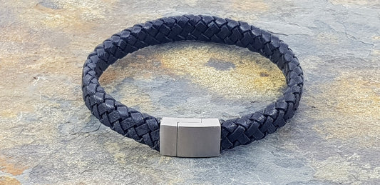 Black woven leather Bracelet